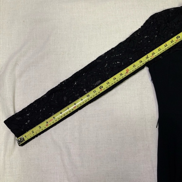 Babaton Aritzia NWT Masaki Dress Black Lace Long Sleeve Deep V-Neck Keyhole Back - Picture 6 of 10